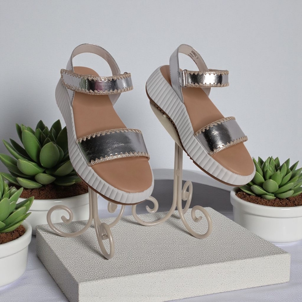 Dolce Vita Metallic Silver Sandals‎ SIZE WOMEN'S 7